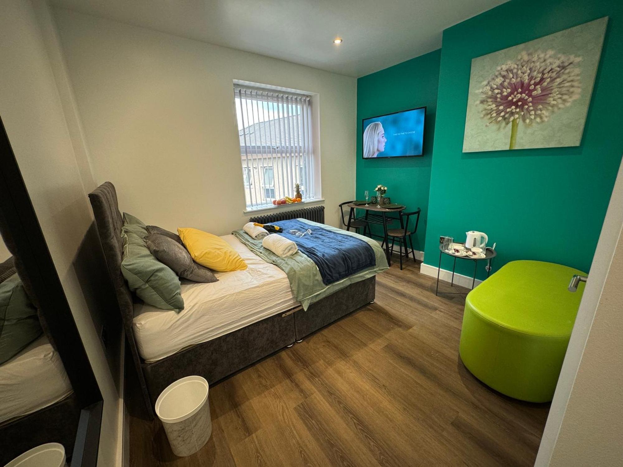 Southgate Luxury Apartments Elland ภายนอก รูปภาพ