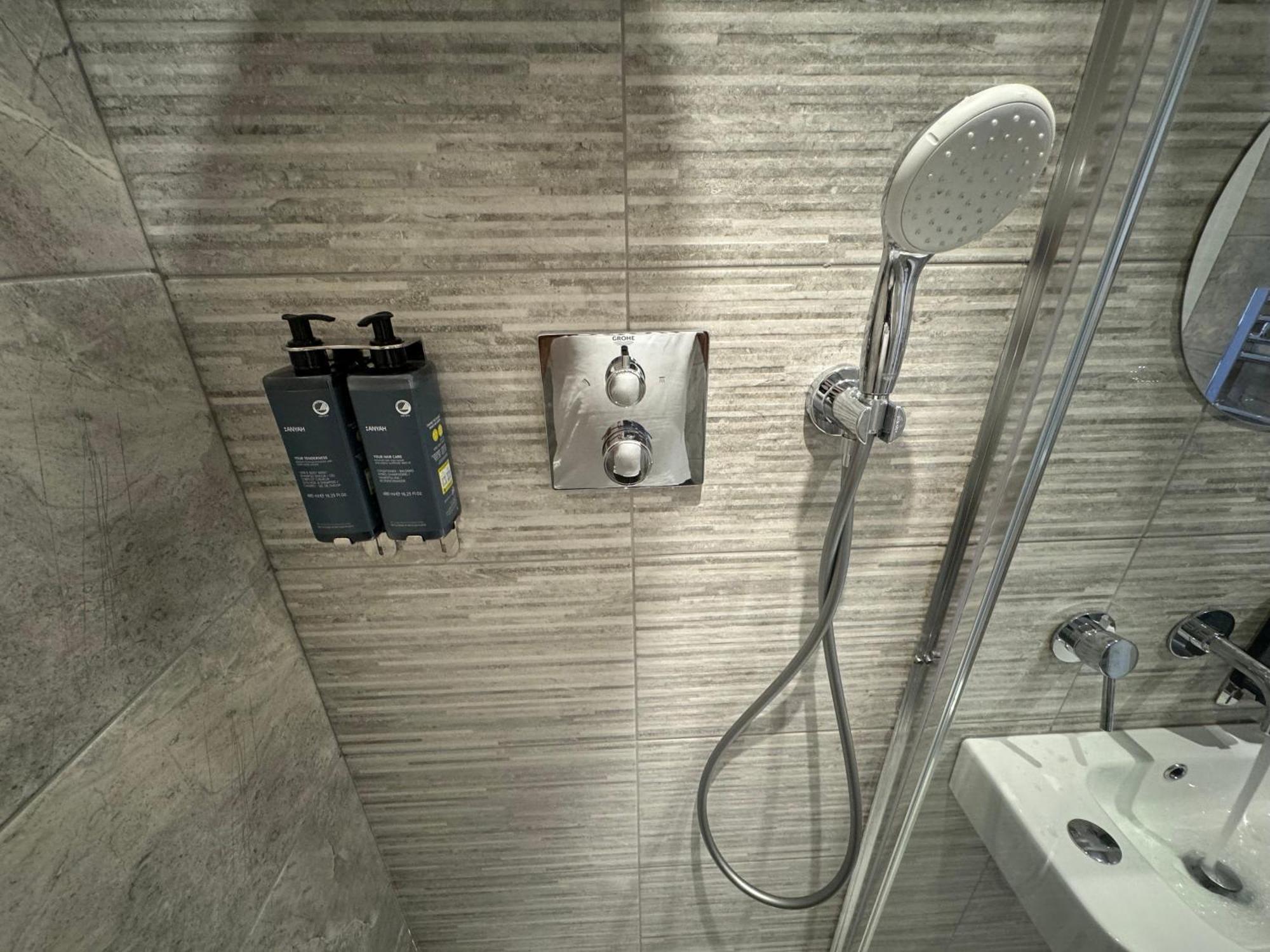 Southgate Luxury Apartments Elland ภายนอก รูปภาพ