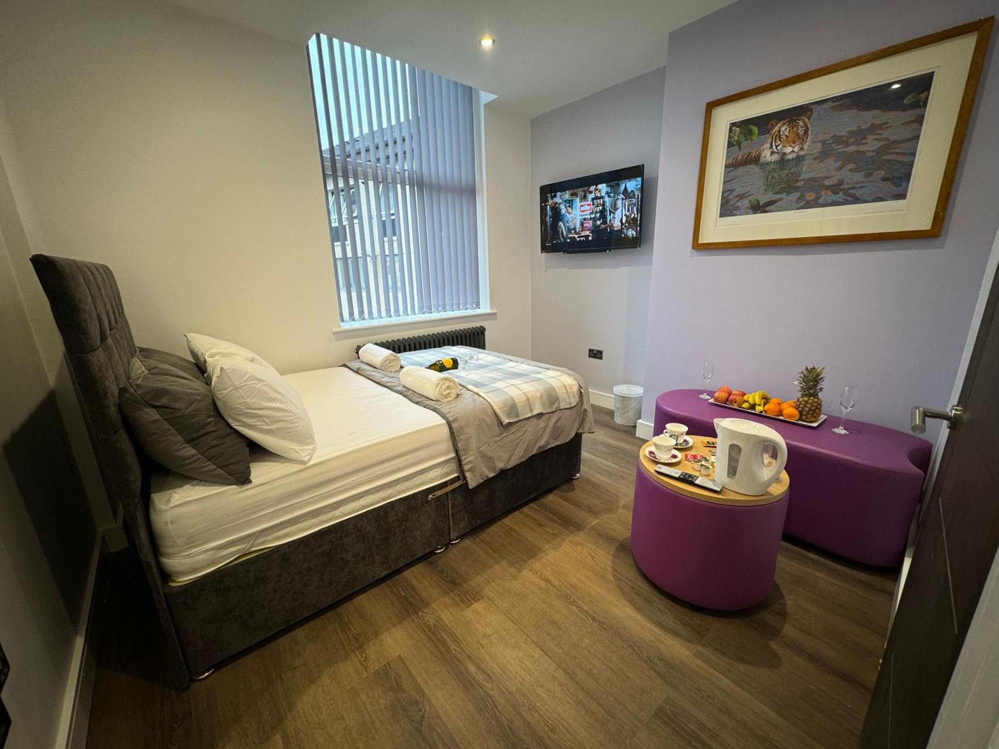 Southgate Luxury Apartments Elland ภายนอก รูปภาพ