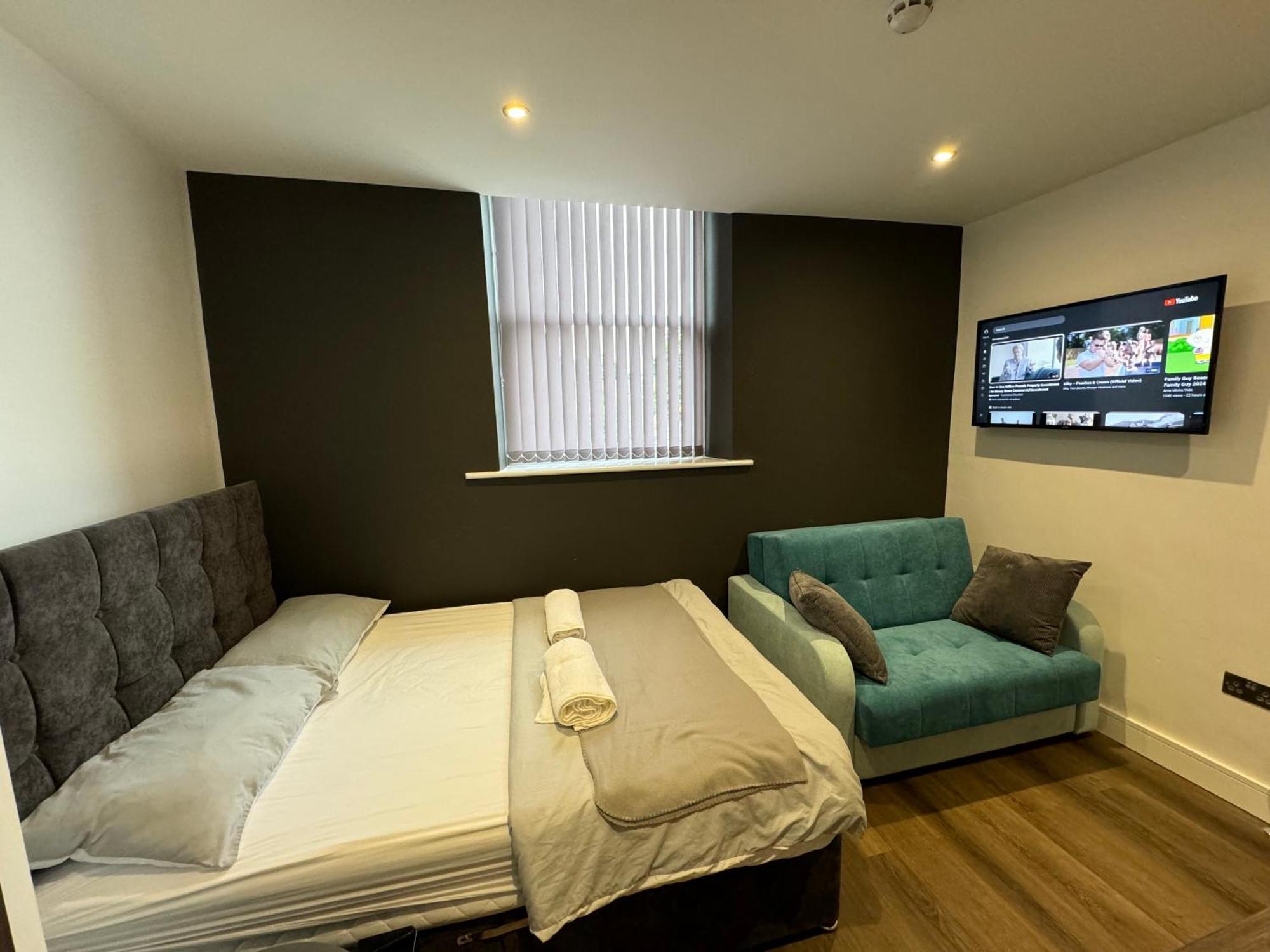 Southgate Luxury Apartments Elland ภายนอก รูปภาพ