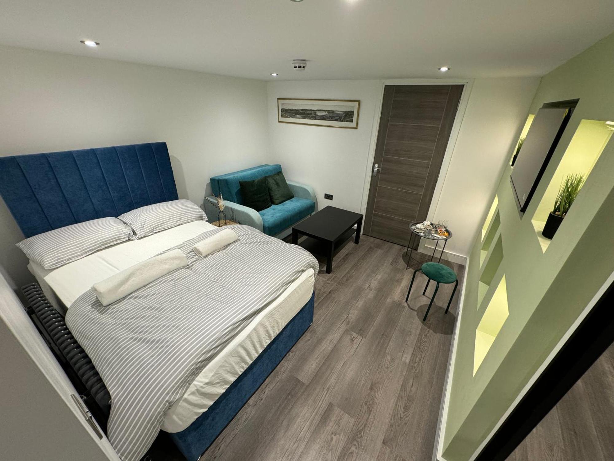 Southgate Luxury Apartments Elland ภายนอก รูปภาพ