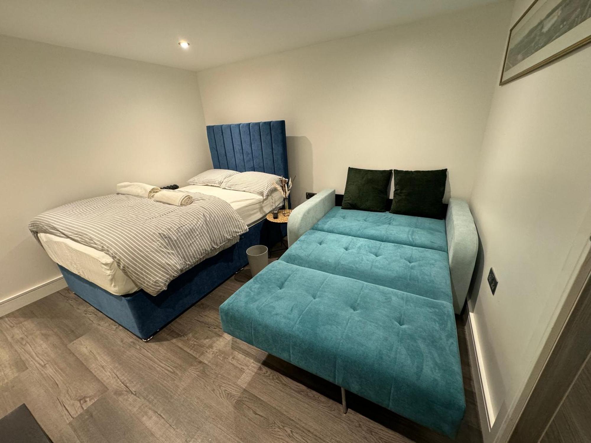Southgate Luxury Apartments Elland ภายนอก รูปภาพ