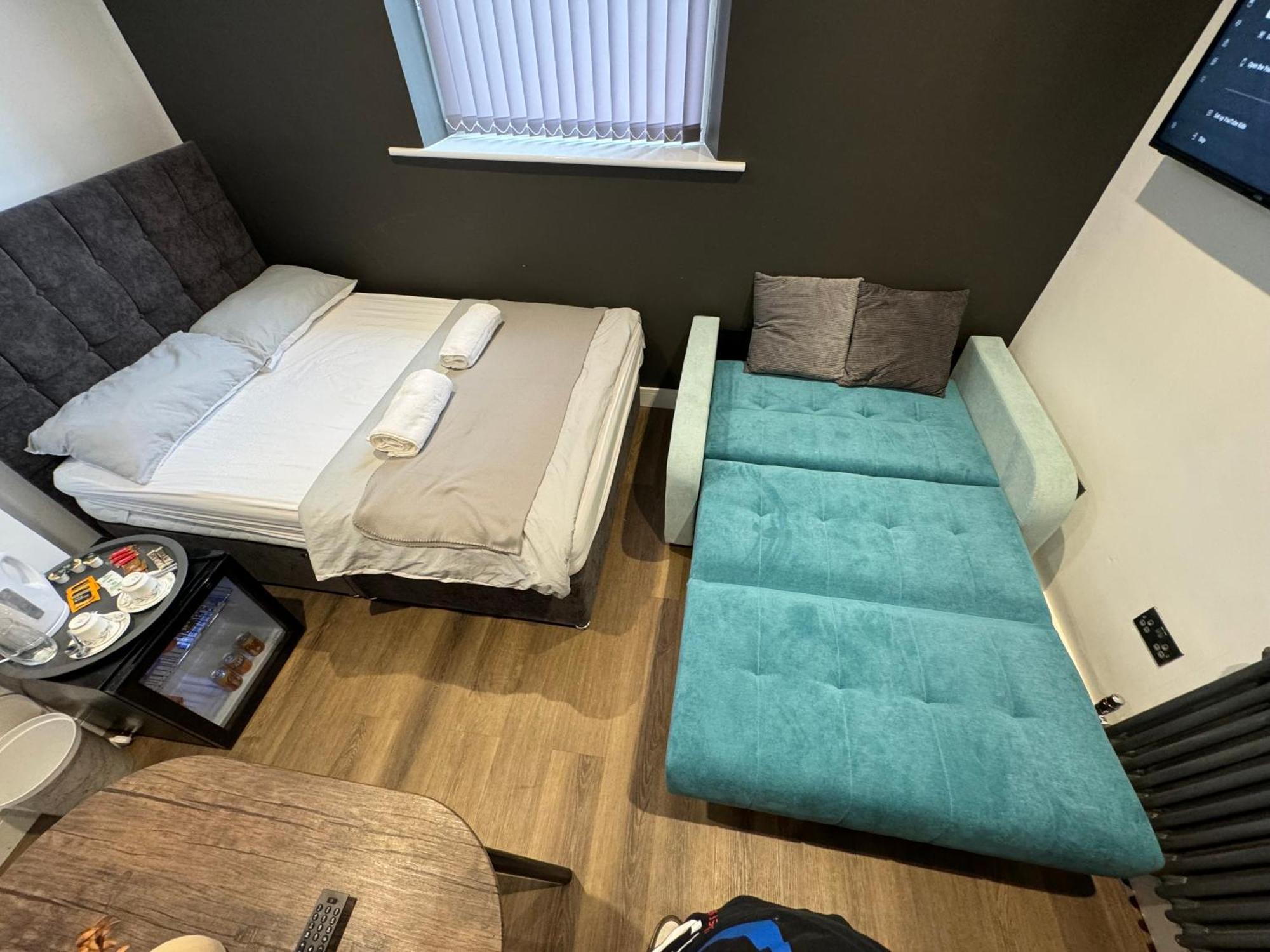 Southgate Luxury Apartments Elland ภายนอก รูปภาพ