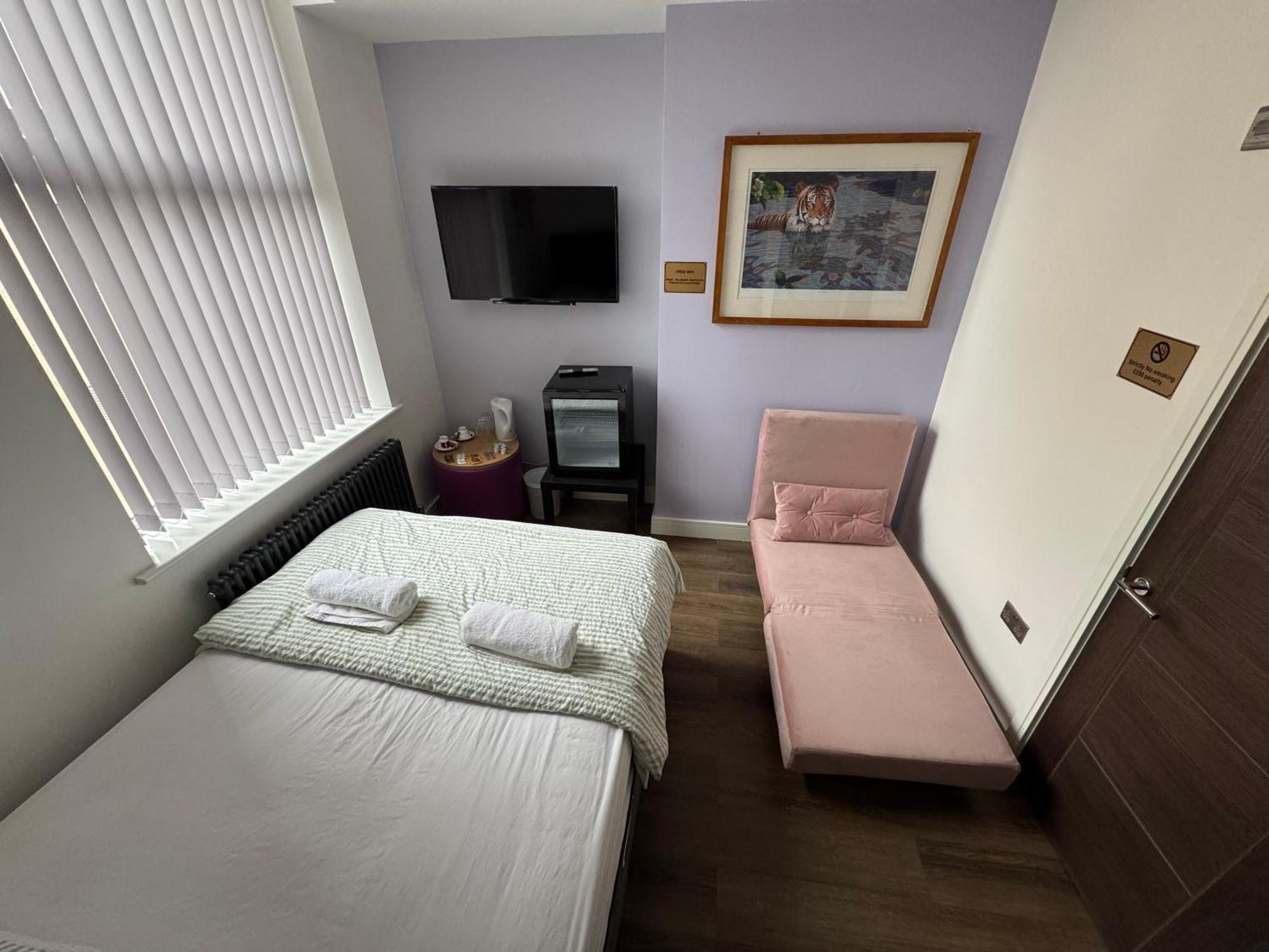 Southgate Luxury Apartments Elland ภายนอก รูปภาพ