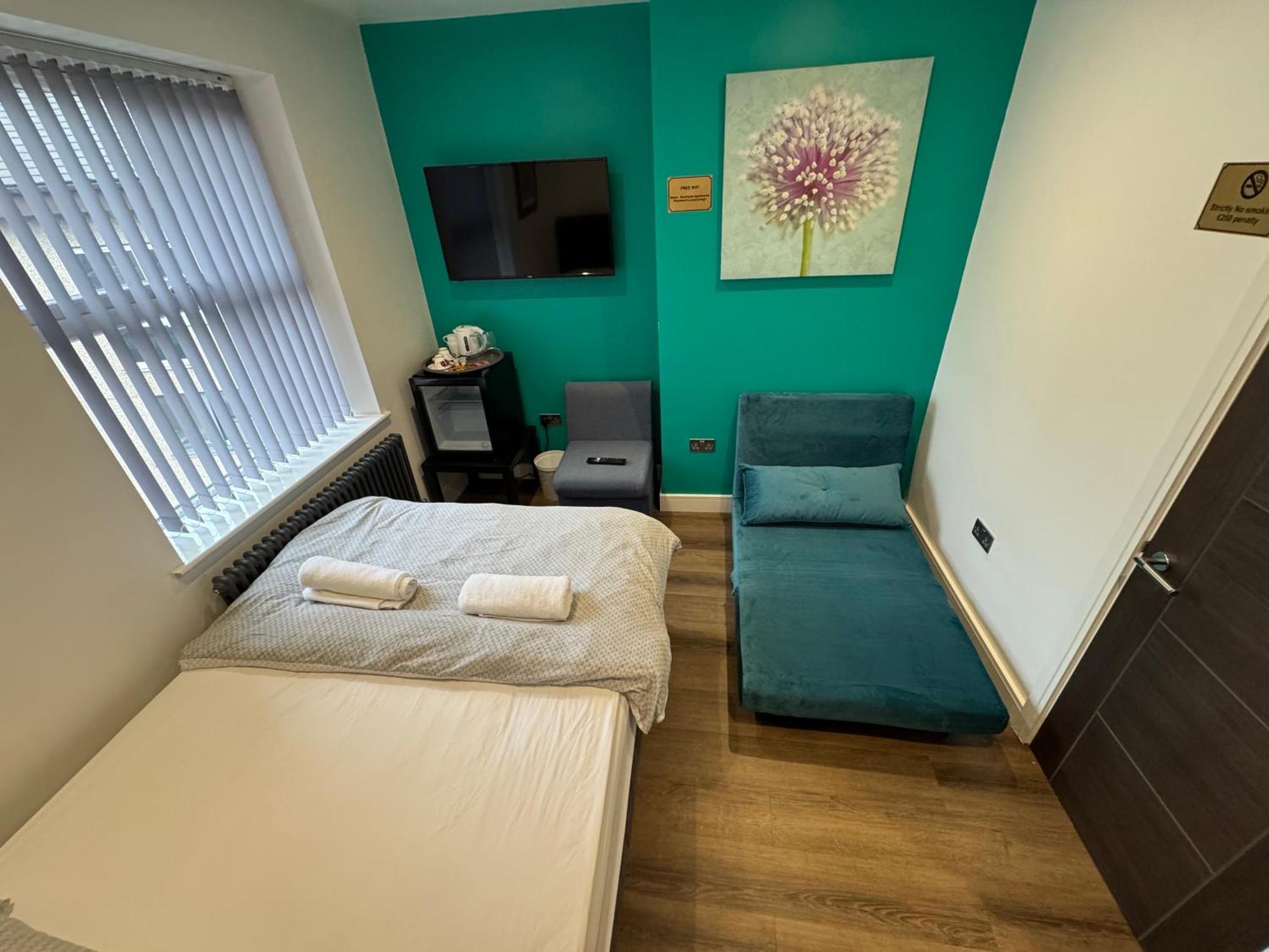 Southgate Luxury Apartments Elland ภายนอก รูปภาพ